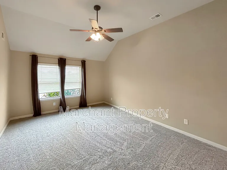 32 Governors Lake Way — Photo 22