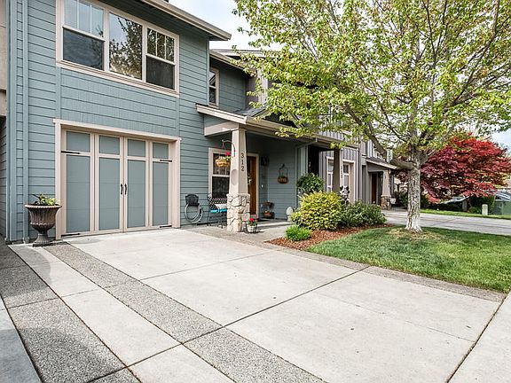 2nd image of 3126 Alameda St Unit 312