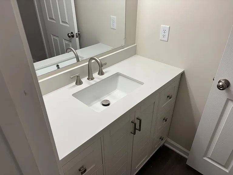 6225-6235 Lincolnshire Ln SE — Photo 15