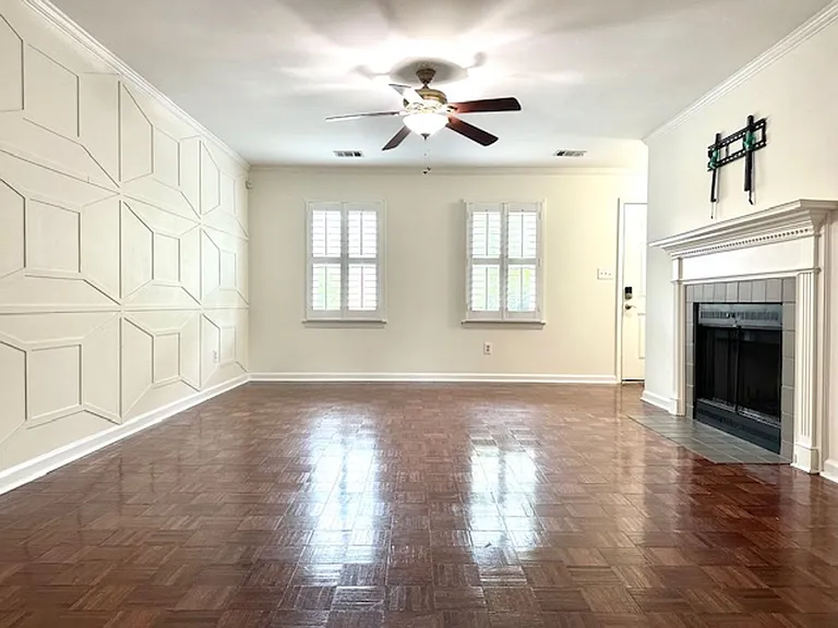 104 Carlyle Cir — Photo 8