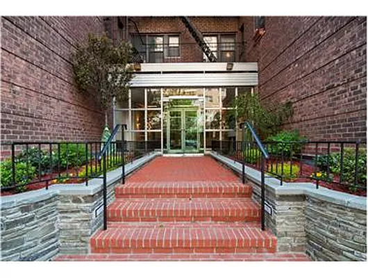 Sold by Douglas Elliman | media 22