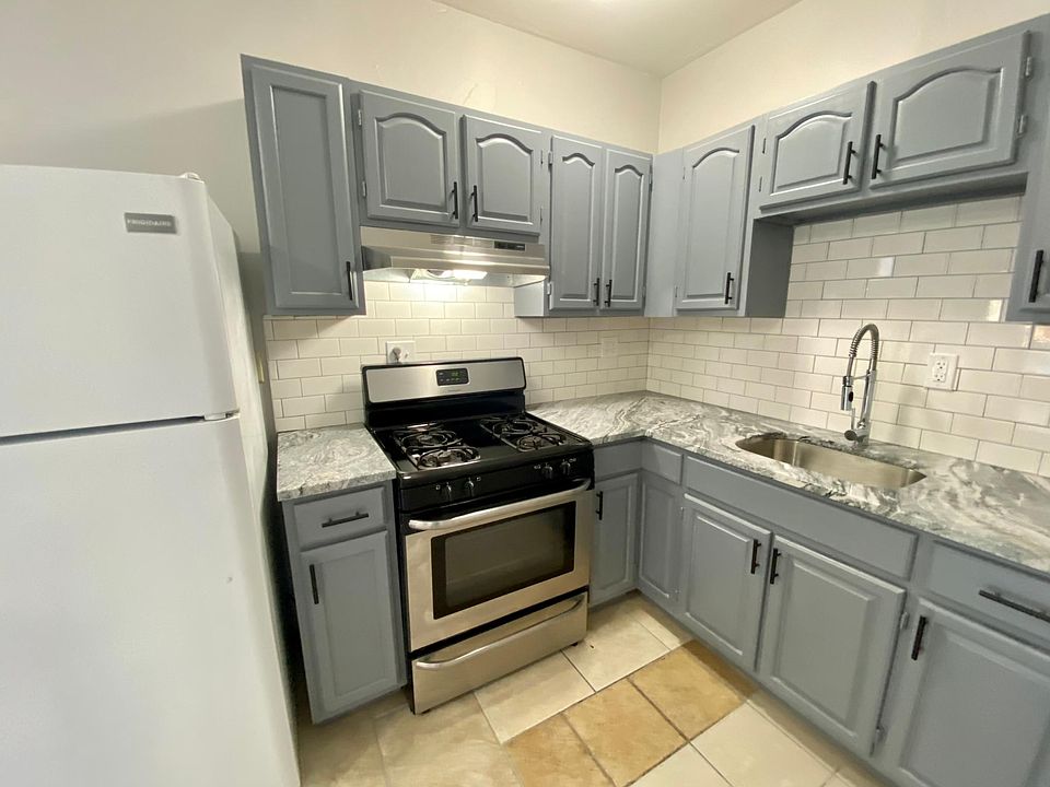 Kitchen 3