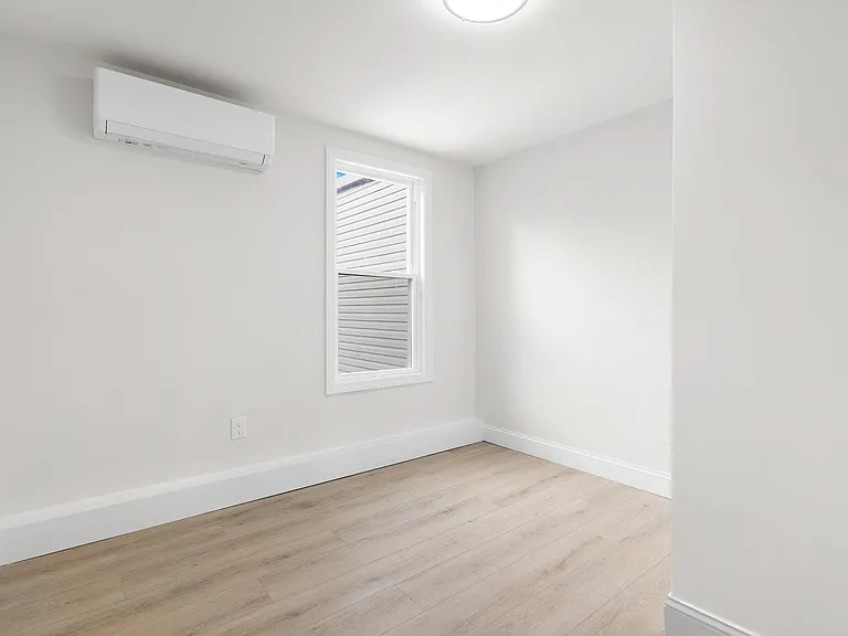 173 Van Horne St #2 — Photo 9
