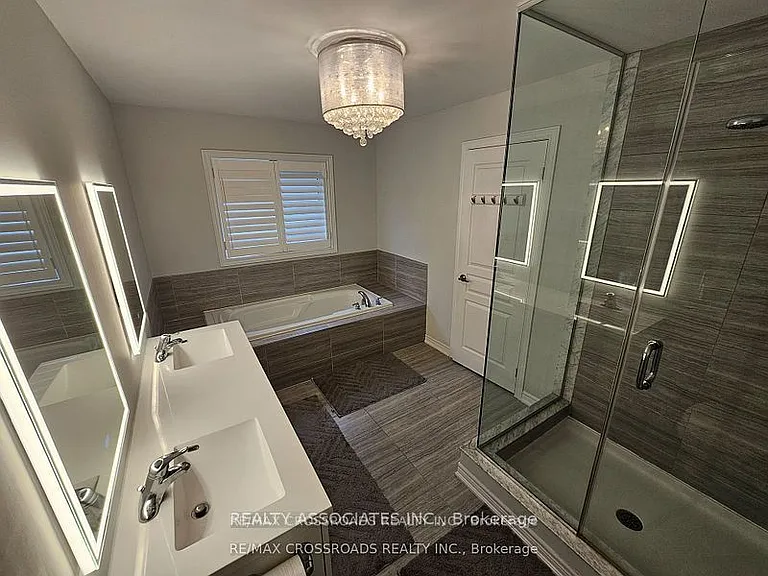 35 Cutts Cres — Photo 15