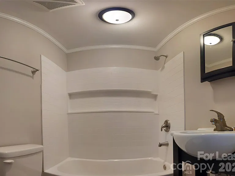 107 Hilltop Ln — Photo 6