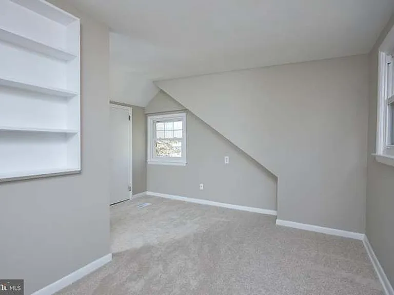 221 Dale Dr — Photo 23