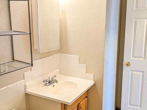 5th image of 976 Robert St S APT 303