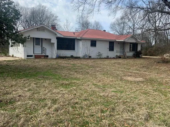 102 County Road 4241, De Kalb, TX 75559