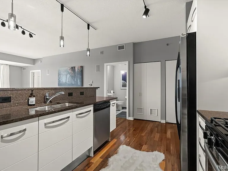 432 S Washington Ave #1506 — Photo 11