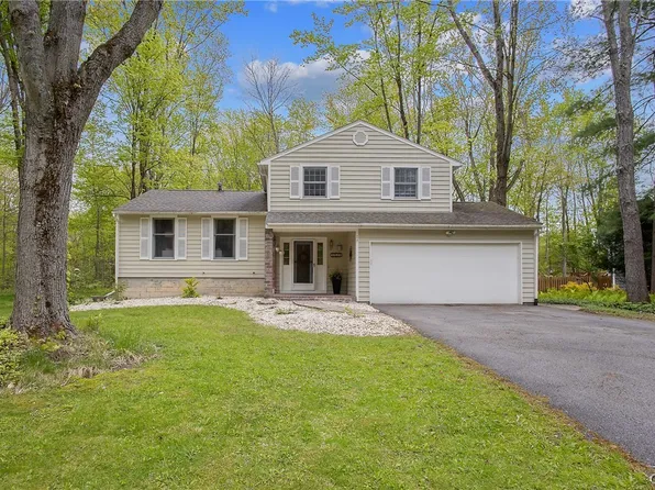 3026 Stevenage Dr, Baldwinsville, NY 13027
