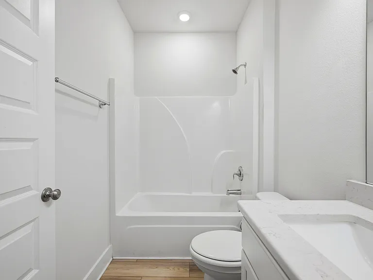 209 Camellia Dr — Photo 5