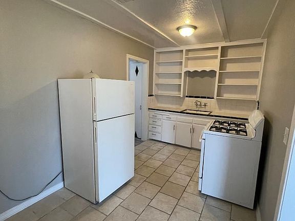 3rd image of 1133 Arkansas St