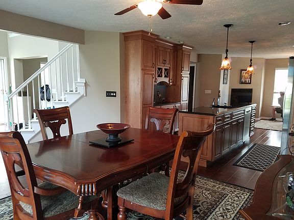 3rd image of 2031 E Reserve Cir