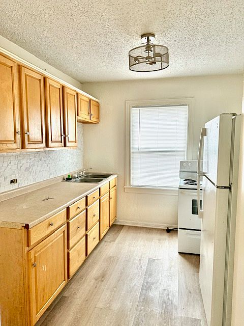 2nd image of 4018 Homan Ave