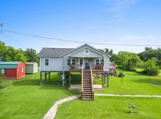 353 Channelview Dr, Hackberry, LA 70645
