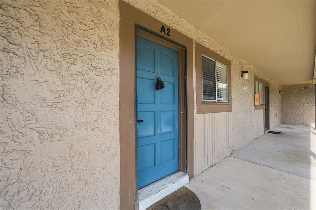 1 bed, 1.5 bath, 744 sqft, $1,345 — Photo 4