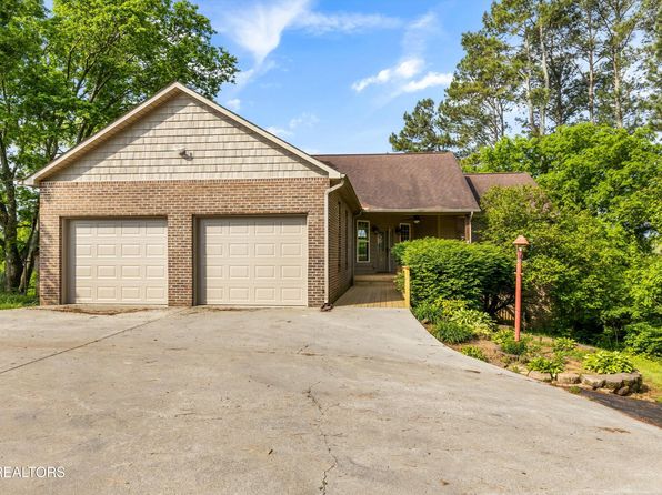 668 Martin Mill Pike, Rockford, TN 37853