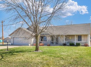 106 Country View Ct, Gifford, IL 61847