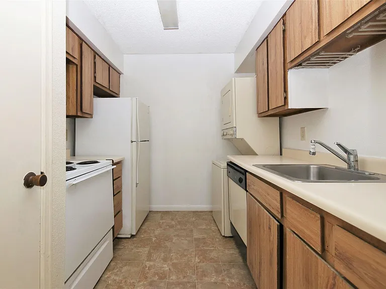 5711 Sugar Hill Dr #95 — Photo 8