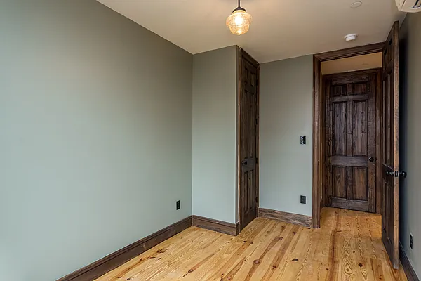 Rented by Nooklyn NYC LLC | media 17