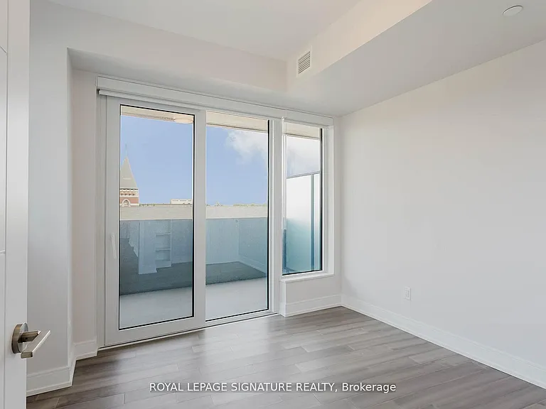 2525 Bathurst St #607 — Photo 8
