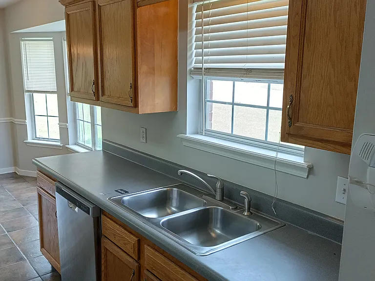 203 Sunchase Dr — Photo 4