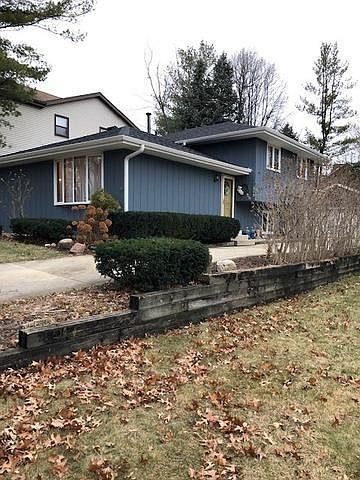 1st image of 853 E Lawrence Ave
