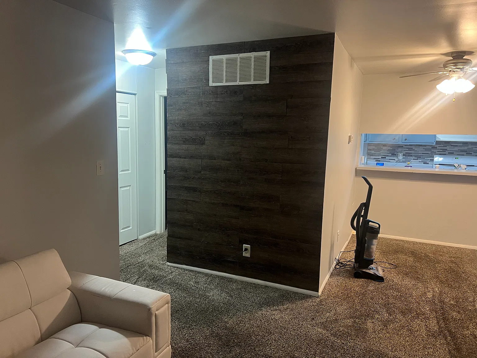 816 West 59th Place — Photo 3