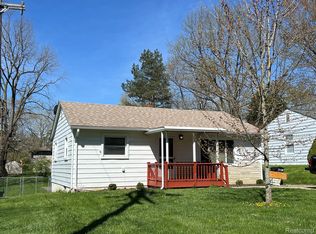 586 Bagley St, Lake Orion, MI