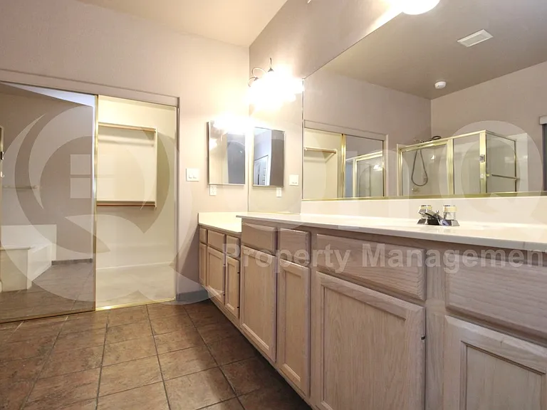 685 W Estrella Dr — Photo 27