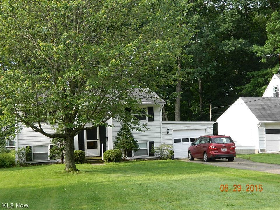 1st image of 780 E Spruce Ave