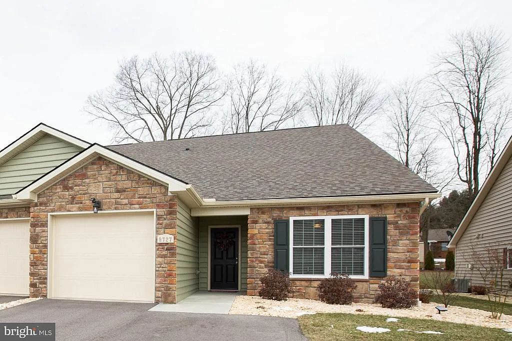 9727 Cobble Stone Ct photo 1