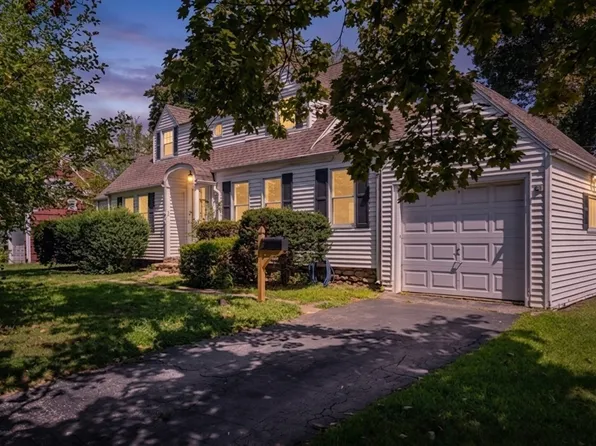 515 Lake Ave, Worcester, MA 01604