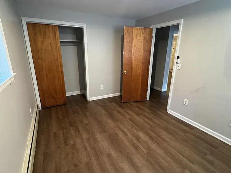 1018 Montgomery St — Photo 5