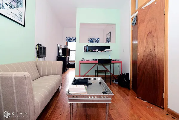 Rented by Kian Realty | media 29