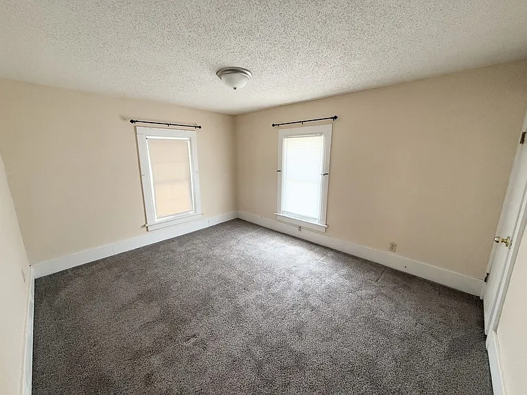 1327 Corby Blvd — Photo 20