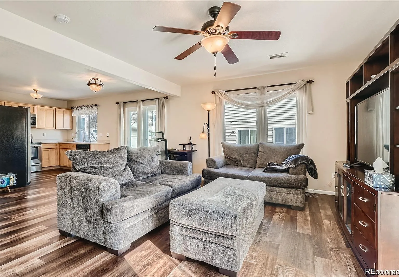 3 bed, 3.0 bath, 1413 sqft, $2,990 — Photo 4