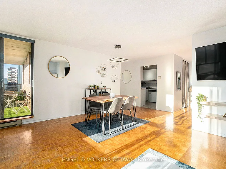 475 Laurier Ave W #907 — Photo 9