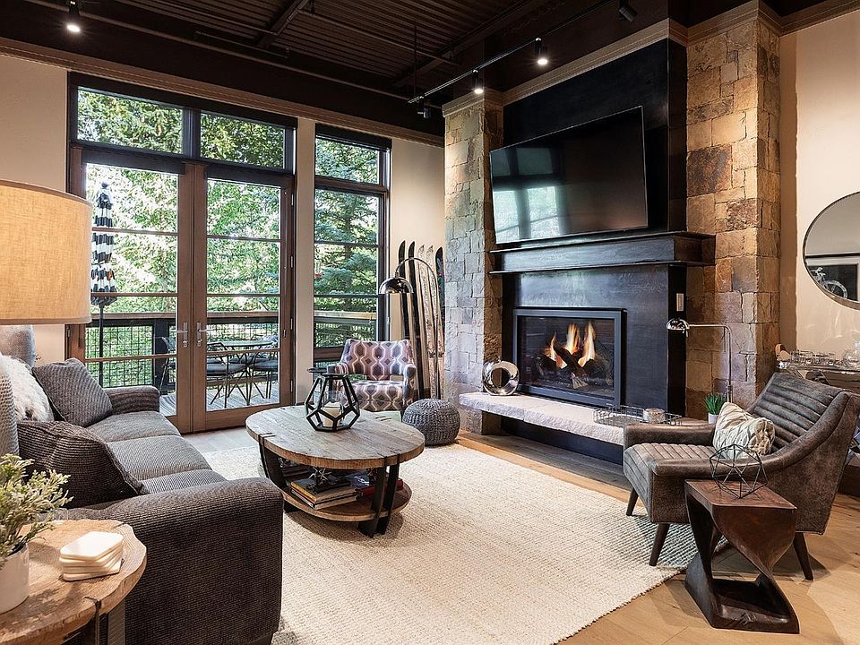 Living room with loft ceiling