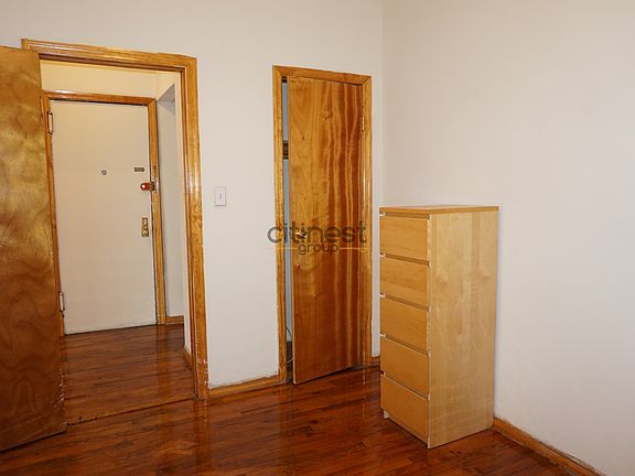 5th image of 261 14th St #A2u