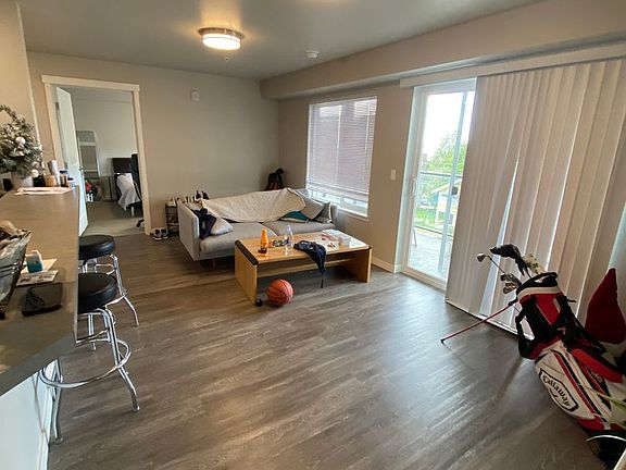 5th image of 1117 N Garden St #202
