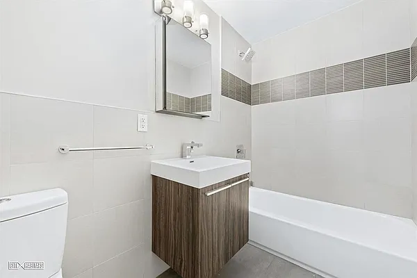 Rented by Vertical Real Estate LLC | media 25