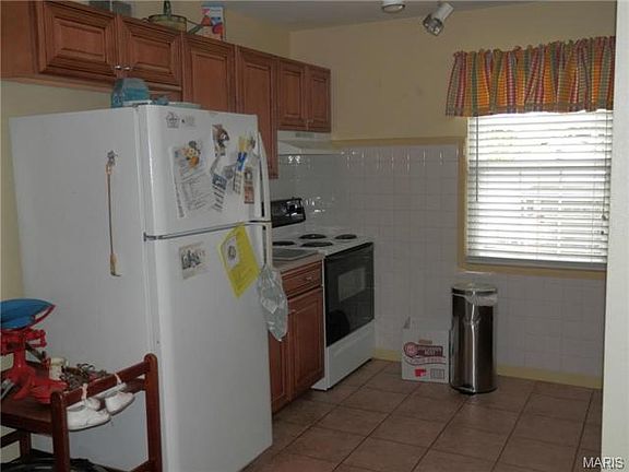 3rd image of 815 1st St