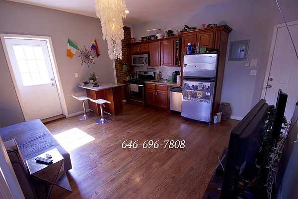 Rented by Brickwood BWR LLC | media 23