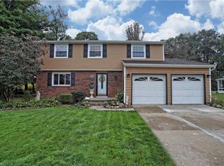 1712 Tinkers View Dr, Twinsburg, OH 44087