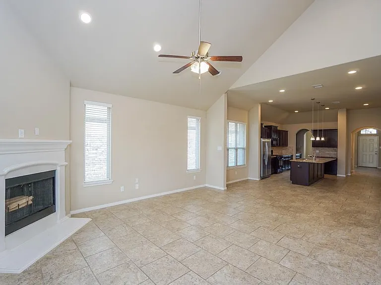 18327 High Summit Ln — Photo 8