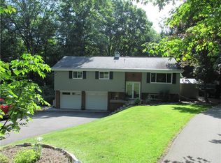 144 Oakhurst Rd, Pittsburgh, PA 15215