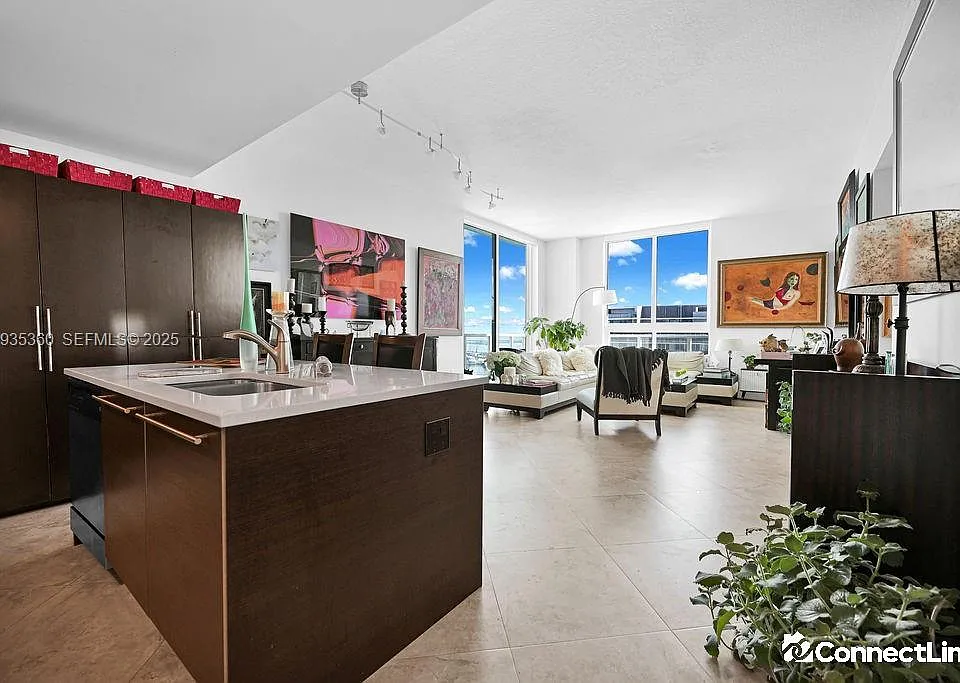 1900 N Bayshore Dr #5103