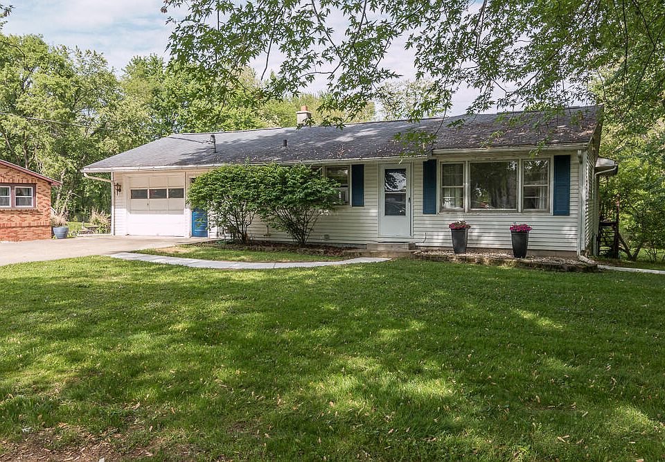 1st image of 10905 Weaver Dr