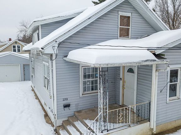 3rd image of 2319 Hecker Ave